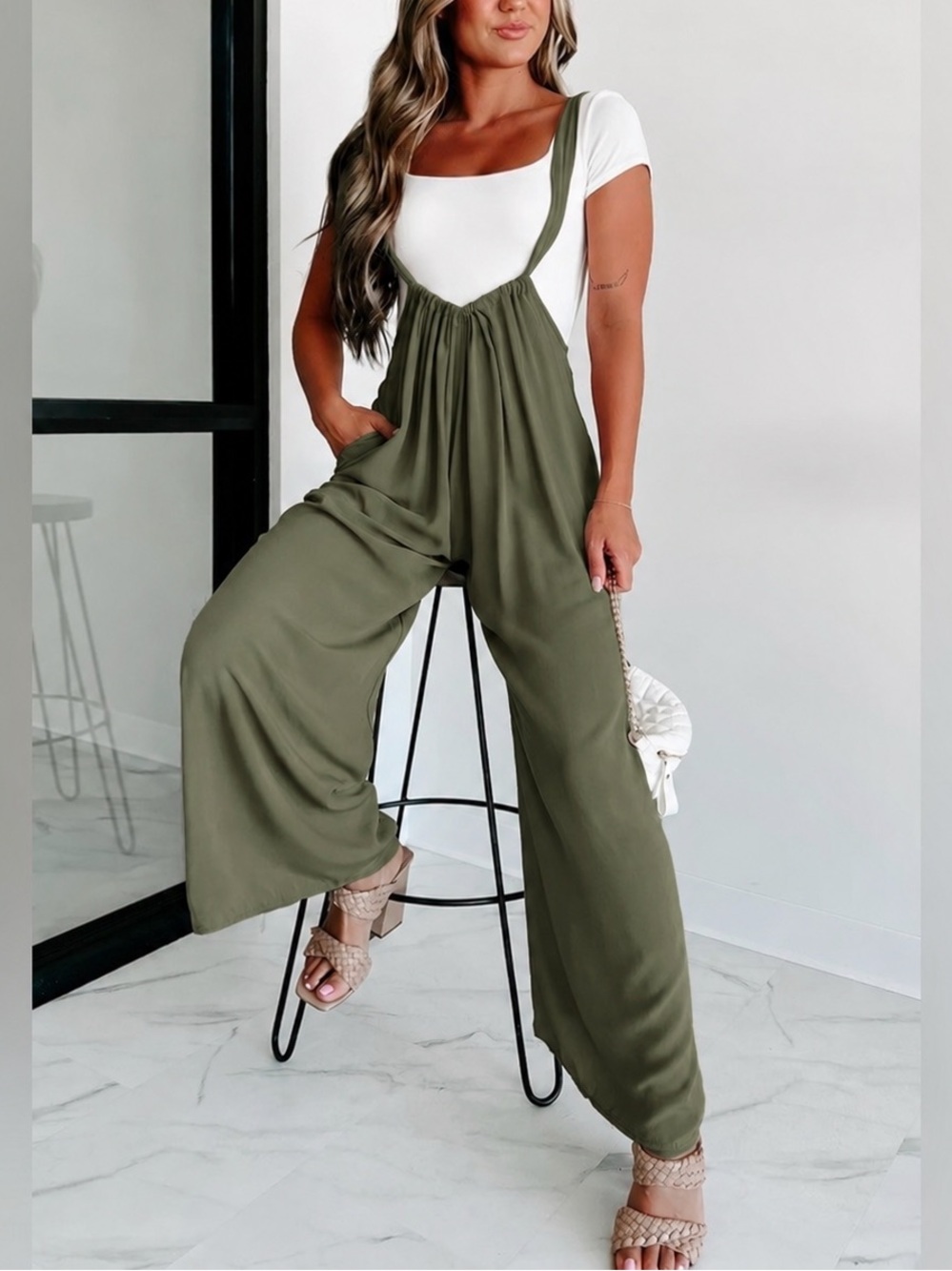 🚨 NWT! Olive Green Wide-Leg Suspender Overall